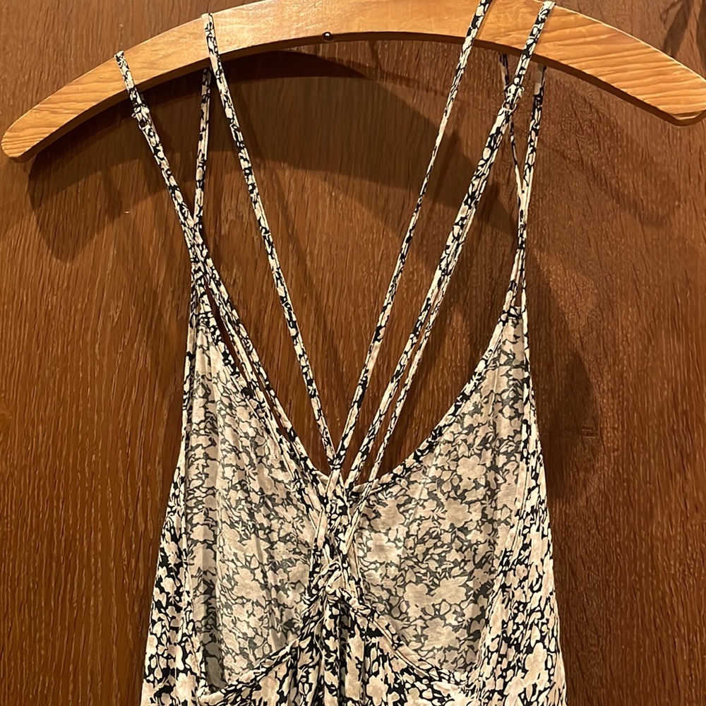 Summer Dress 🌞 - Picture 5 of 5